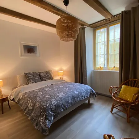 Chez Odette Saule Pleureur 3*